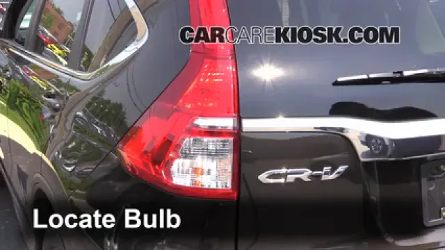 2015 Honda CR-V EX 2.4L 4 Cyl. Éclairage Feu clignotant arrière (remplacer l'ampoule)